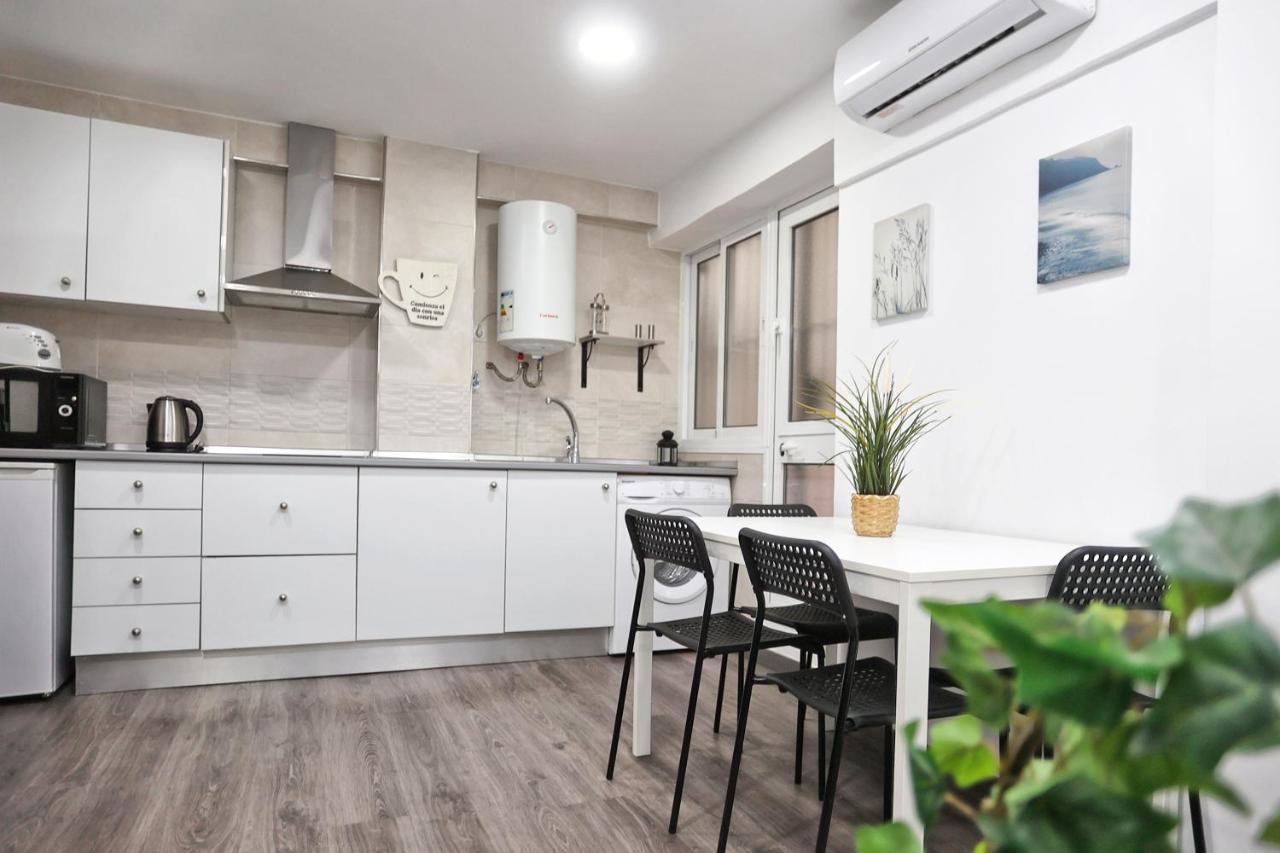 Holidays2Malaga Goya - Zona Huelin & 500 Mts De La Playa Apartment ภายนอก รูปภาพ