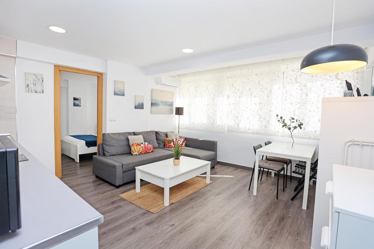 Holidays2Malaga Goya - Zona Huelin & 500 Mts De La Playa Apartment ภายนอก รูปภาพ